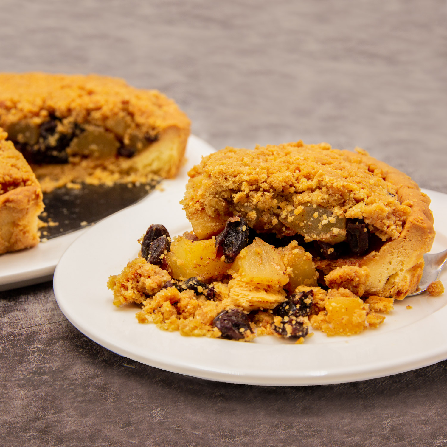 Apple Cinnamon Crumble Tart